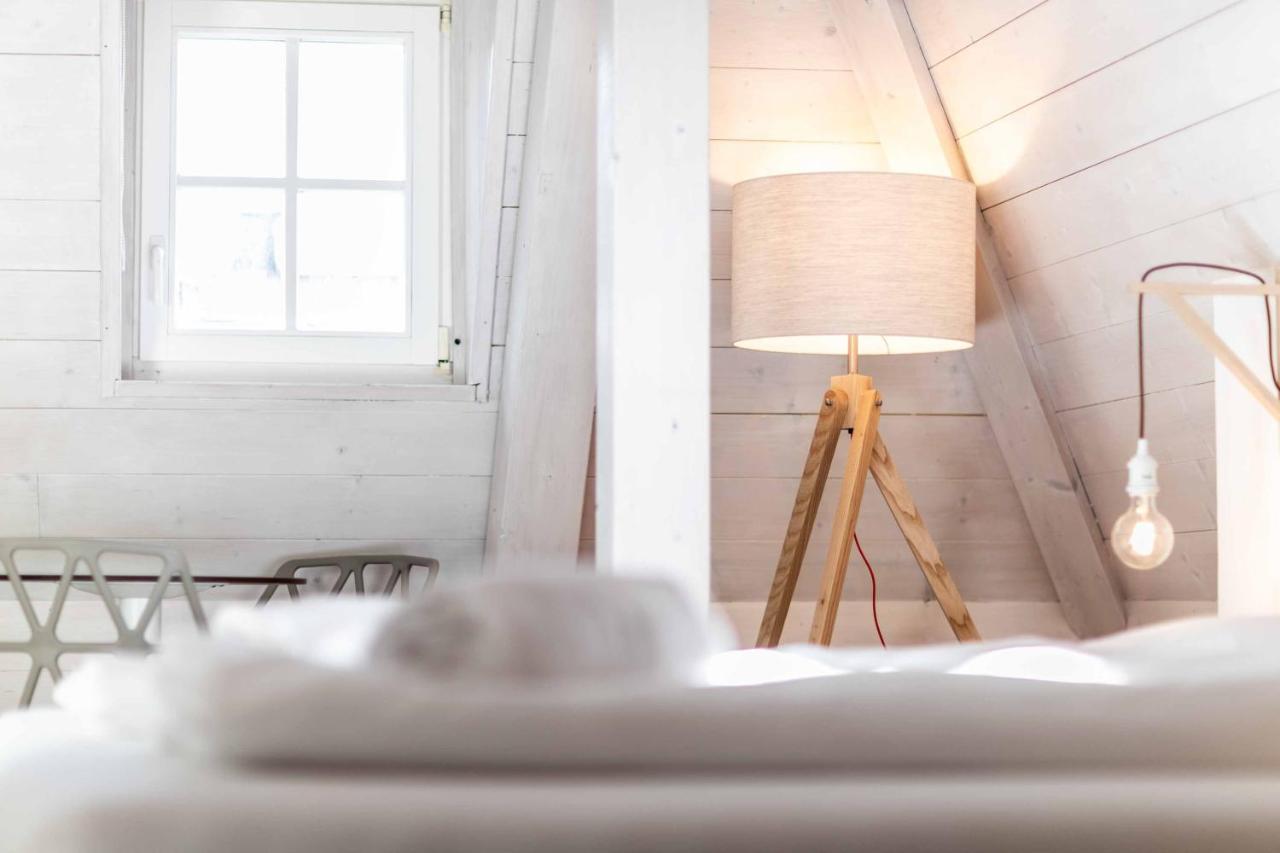 Stay Cooper L Guesthouse Zum Loewen Мерано Экстерьер фото
