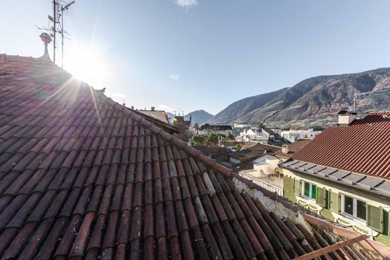 Stay Cooper L Guesthouse Zum Loewen Мерано Экстерьер фото
