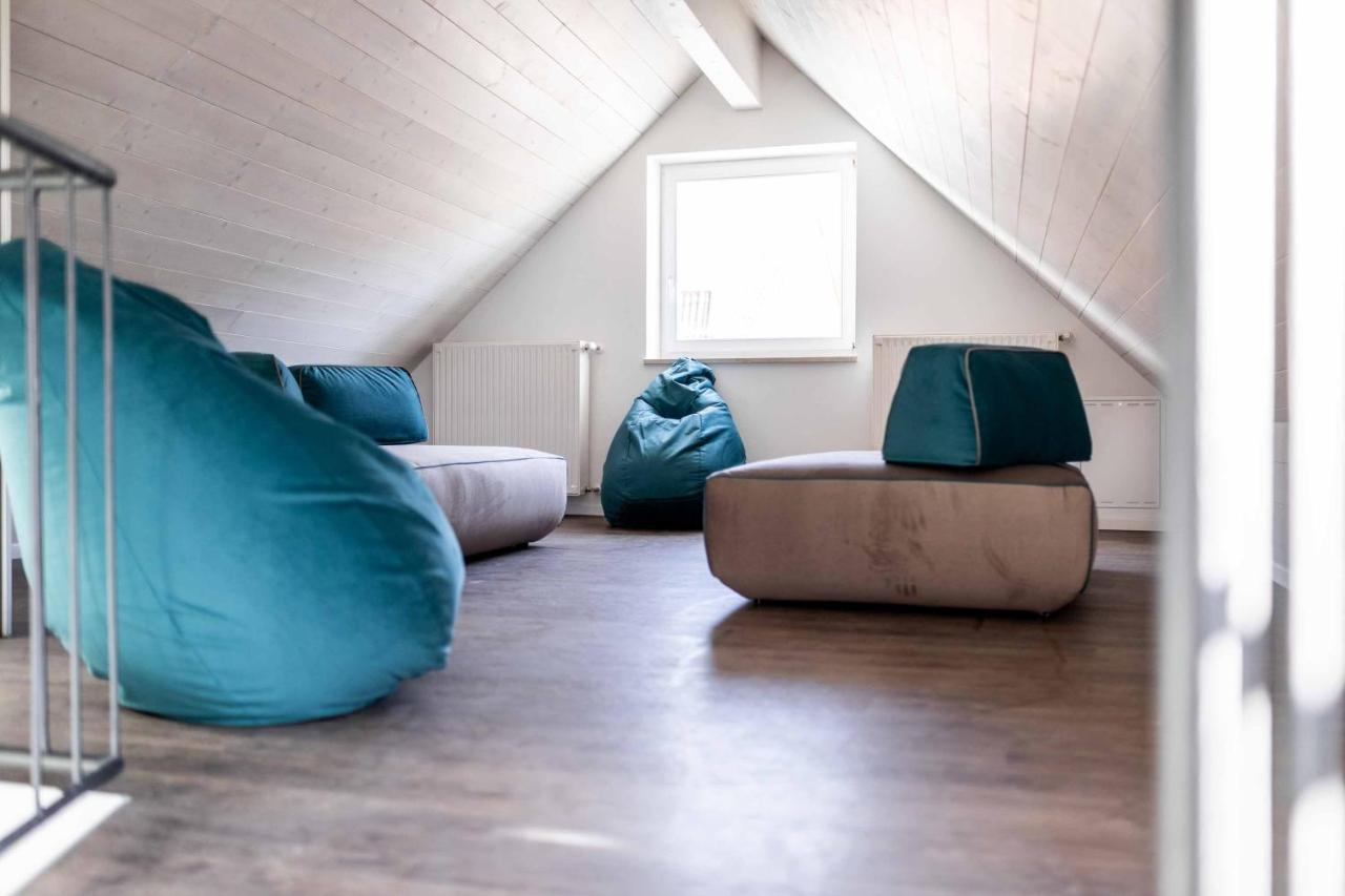 Stay Cooper L Guesthouse Zum Loewen Мерано Экстерьер фото