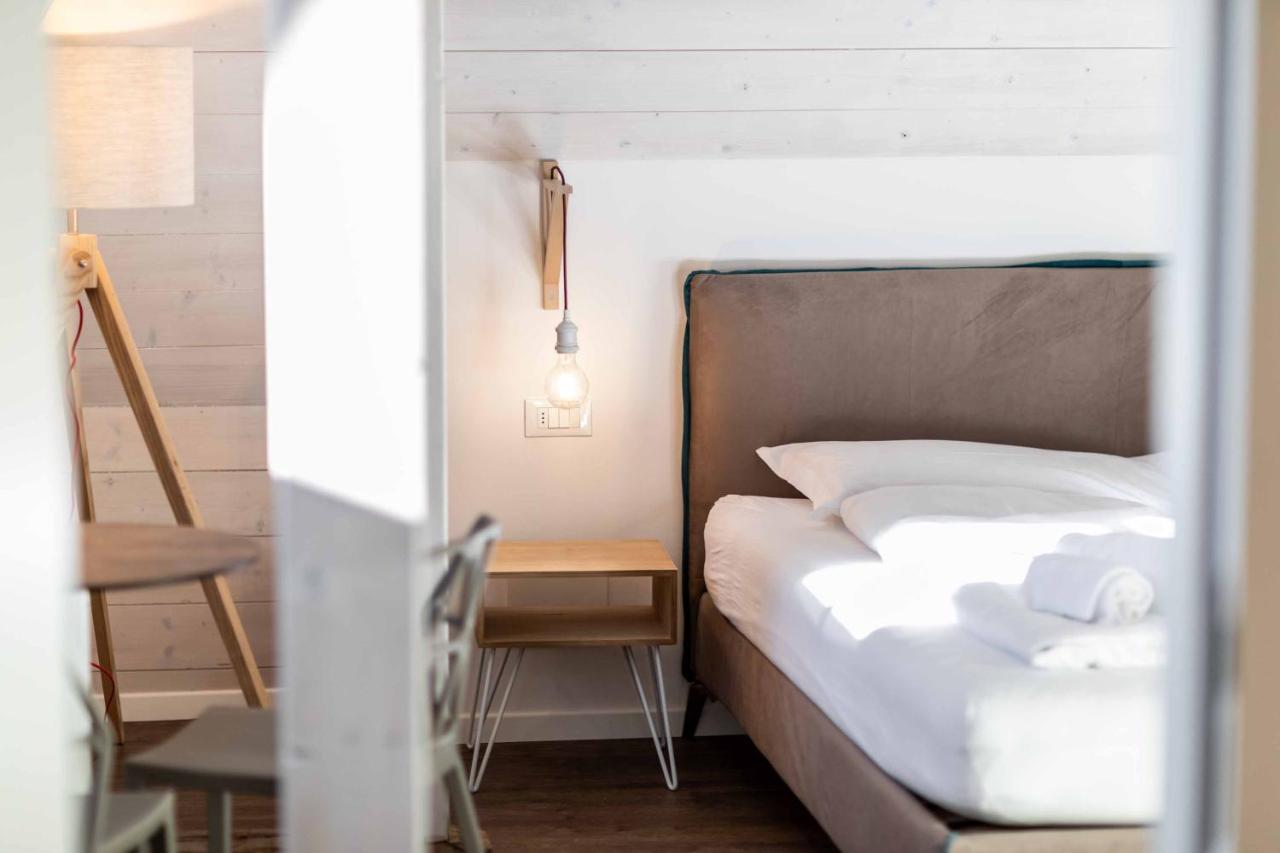 Stay Cooper L Guesthouse Zum Loewen Мерано Экстерьер фото