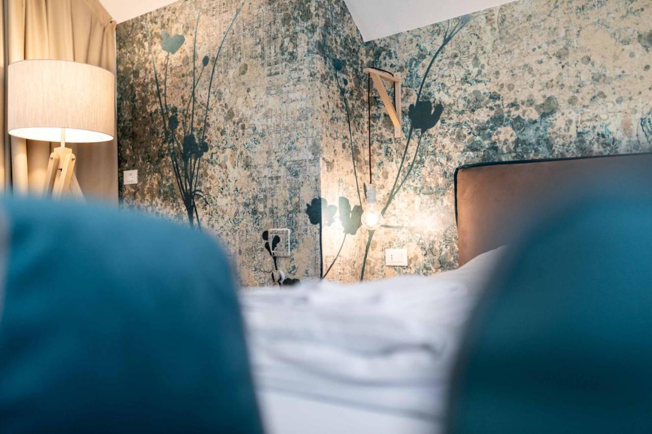 Stay Cooper L Guesthouse Zum Loewen Мерано Экстерьер фото