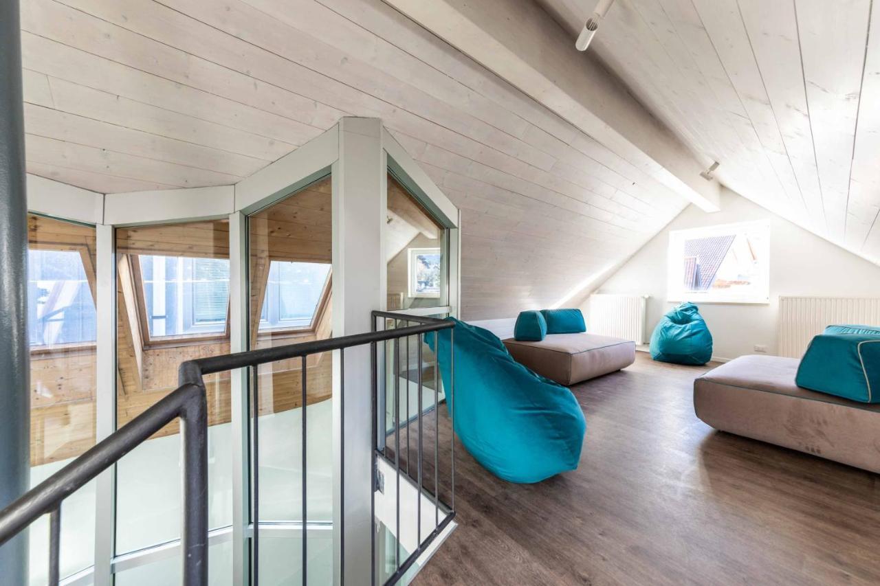 Stay Cooper L Guesthouse Zum Loewen Мерано Экстерьер фото